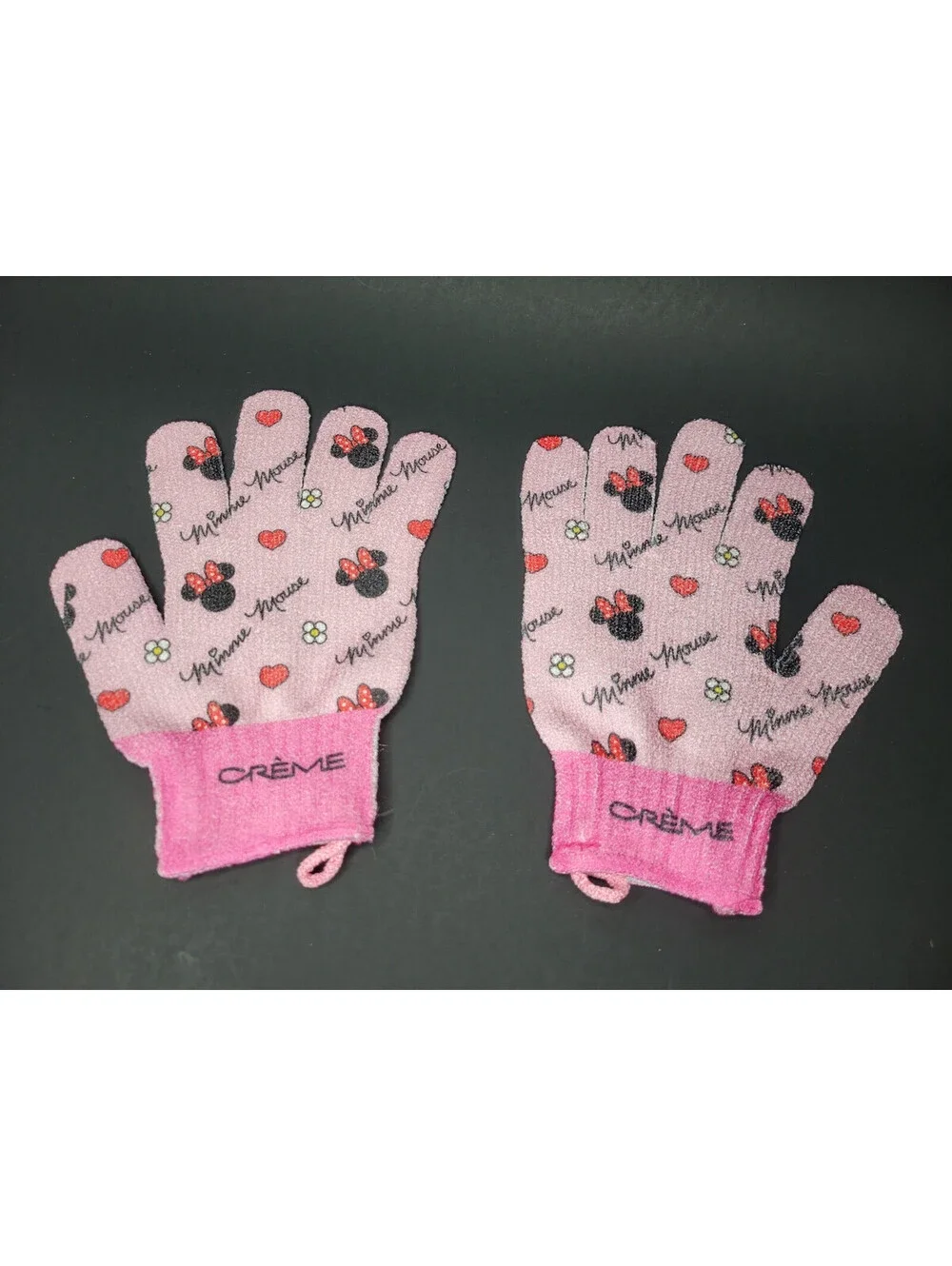 The Crème Shop Disney Minnie Mouse Bath Mitt Skin Smoothing Exfoliating Gloves